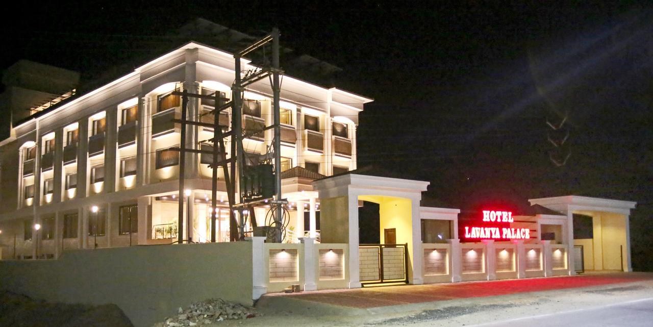 Hotel Lavanya Palace Ratlām Exterior foto